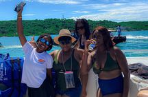 Weekend party on Isla Cholón