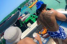 Weekend party on Isla Cholón