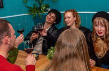 Tipsy Tour: Guided Bar Crawl In Florence with Dark History
