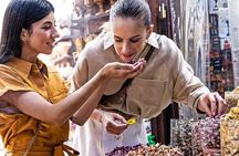 PRIVATE Local Food Tour and Guided Walking Tour of Dubai Old Town