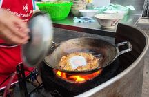 Bangkok Street Food Tour with Hotel Pick-up & Dinner