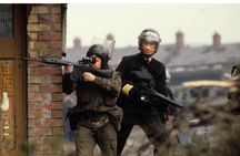 2 Hour Terror and Mural History Belfast taxi Private Tour 
