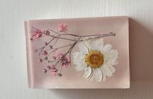 Paris 1e: Botanical Handmade Soap Workshop (Melt and pour soap)