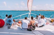 Antilla Shipwreck and Catalina Bay Snorkel Sail