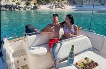 Private Luxury 6.5m 140hp Speedboat cruise Shipwreck & Blue Caves