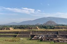 Private Tour with Archaeologist and VR Experience at Teotihuacan