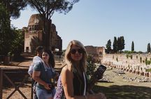 Small Group Colosseum, Palatine Hill and Roman Forum Tour