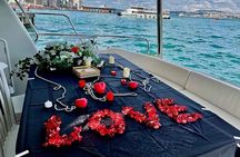 Bosphorus Sunset Yacht Tour with Guide and Snacks