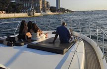 Bosphorus Sunset Yacht Tour with Guide and Snacks