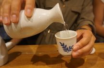 Tokyo: Shinjuku Hidden Japanese Bar Tour (Neon Light City)