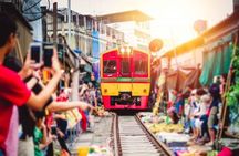 Private Tour to Maeklong Train Market and Floating Market