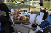 Private Picnic around a lake in Paris by a French chef