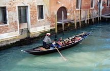 Venice: Doge's Palace Guided Tour With Tickets & Optional Gondola