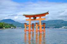 Hiroshima and Miyajima Private Custom Tour with Local Guide