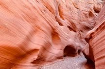 Lake Powell Guided Kayak and Water Antelope Canyon Tour