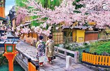 Geisha Streets & "Real Kyoto" Magical Night (w/Kyoto Snack)