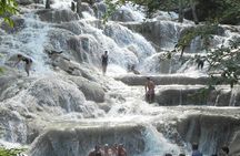 Private Blue Hole and Dunn's River Falls Tour with Transportation