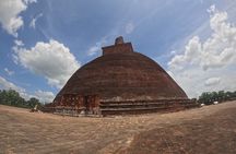 Private City Day Tour in Anuradhapura