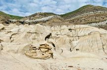 Day of Dinosaurs and Hoodoos From Calgary to the Badlands