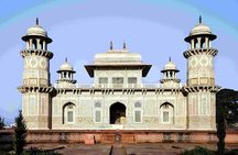 Romantic Sunset at the Taj Mahal: Day Trip from Delhi to Agra