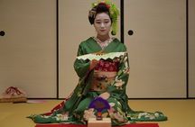 The Art of Geisha: Exclusive Show & Gion Walking Tour