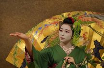 The Art of Geisha: Exclusive Show & Gion Walking Tour