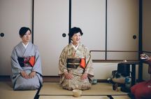 Tea ceremony by the tea master in Kyoto SHIUN AN