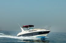 Private 33ft Luxury Boat Cruise In Dubai 8 PAX