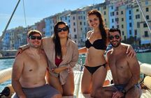 Cinque Terre Boat Tour : Swim, Snacks & Prosecco