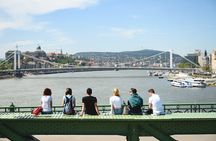2,5 Hours Walking Tour in Budapest (4 hours with Heroe's square)