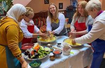 Cooking class with a Moroccan family