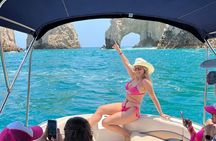 Cabo Yacht Tour – Arch, Pelican Rock, Snorkeling & Landmarks