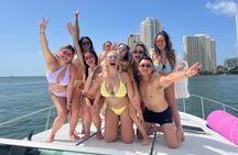 Miami Yacht Party – Discover Secret Spots w/ Captain & Drinks 