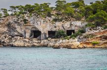 Tour Beach Portal Vells, Cave Portal Vells.
