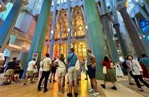 Sagrada Familia & La Pedrera Small Group Tour with Cava Tasting