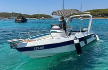 Private Boat Tour to Red Rocks and Paklinski Islands.