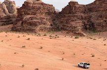 Full-day Private Jeep Tour with Bedouin in Wadi Rum