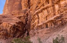 Full-day Private Jeep Tour with Bedouin in Wadi Rum