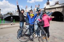 Paris Small Group Bike Tour of Iconic Sights Along the Seine