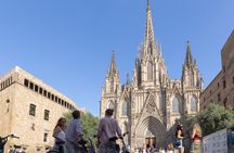 Barcelona Bike Tour: Your First Time Highlights with Locals