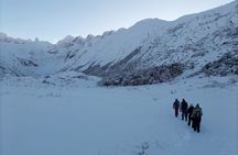 Trekking Emerald Lagoon
