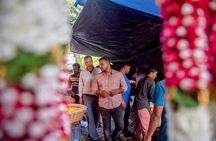 Mumbai by Dawn: Market Tour of Flowers, Fish, and More