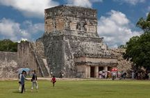 Chichen Itza and Cenote Tsukán with Lunch