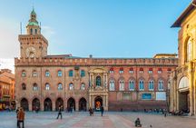 Explore Bologna in 60 minutes with a Local