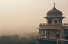 Delhi : Agra Private Overnight Taj Mahal Tour – Skip the Crowds