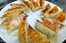 Tokyo Small-Group Ramen, Gyoza & Matcha Class with a Pro Chef　　　　