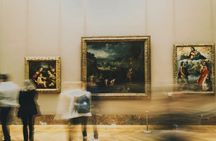Paris: Night at the Louvre 6-people Max Guided Experience
