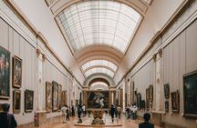 Paris: Night at the Louvre 6-people Max Guided Experience 