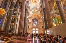 Explore Gaudí’s Masterpiece with Sagrada Familia Guided Tour