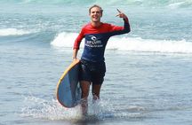 Surfing Group Lesson Level 1 Beach Surfer